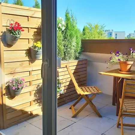 Apartment Beautiful At Geneva Airport Voltaire
